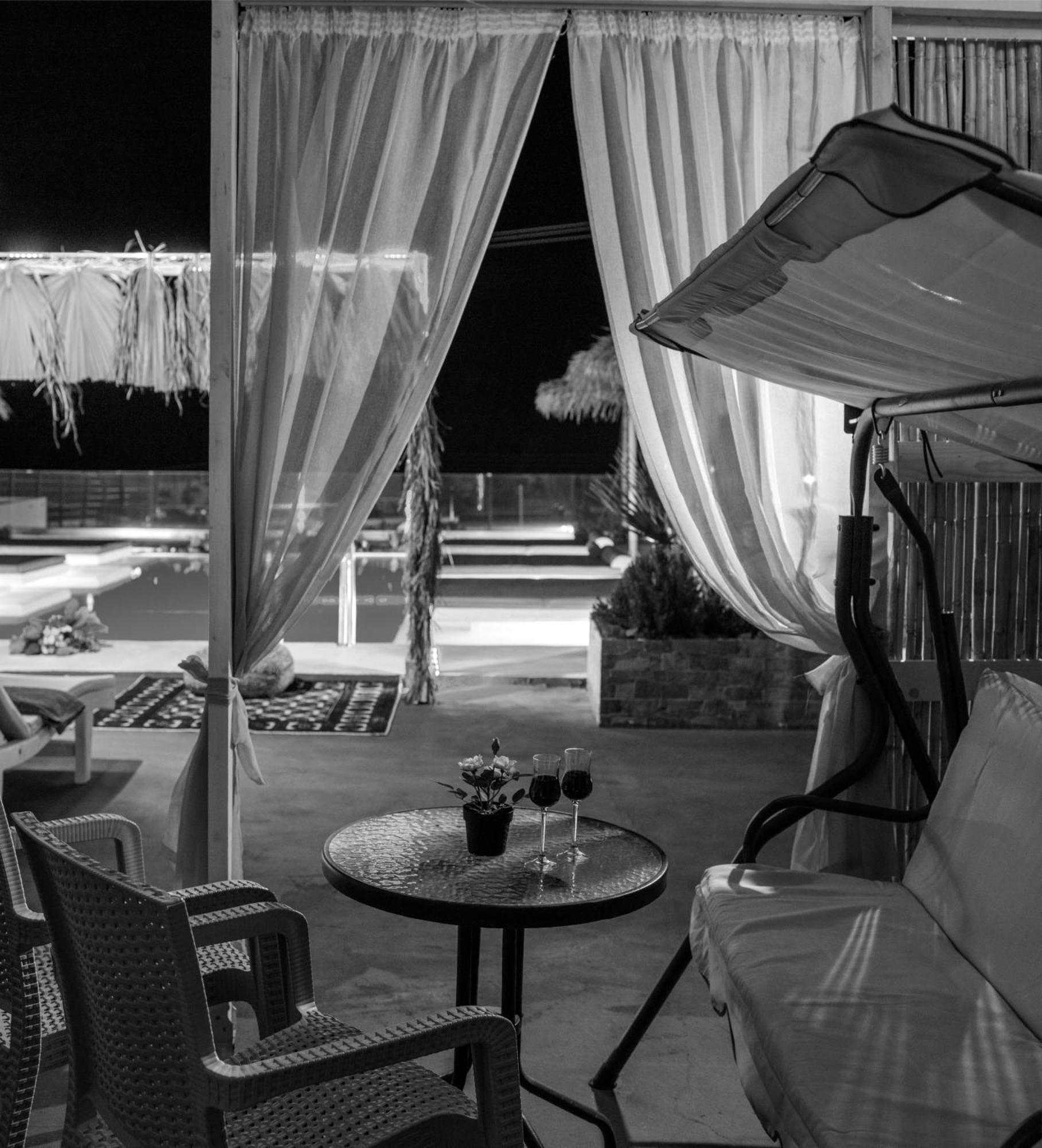 Nalu Suites ثيرا المظهر الخارجي الصورة